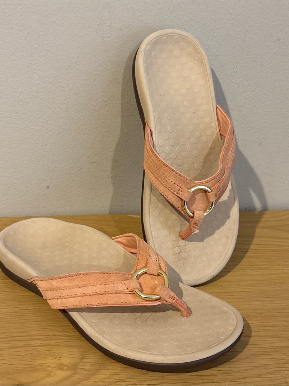Vionic Womens Aloe Orthotic Thongs Comfort Sandals Shoes Size 6